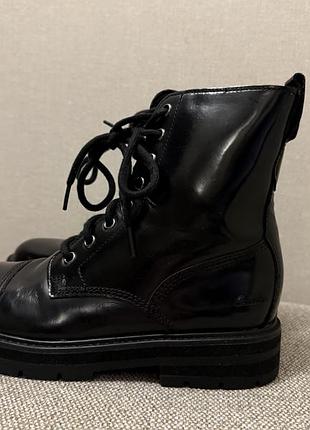 Жіночі чорні ботинки clarks ботинки осінні демісезонні