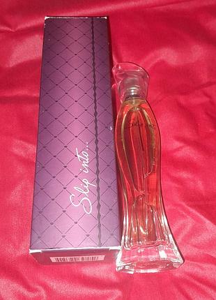 Нова. парфумована вода avon slip into... для жінок