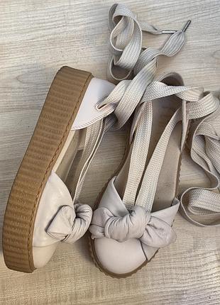 Стильні босоніжки-кріпери puma x fenty by rihanna bow creeper sandal, розмір 37