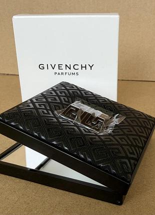 Givenchy двостороннє дзеркало