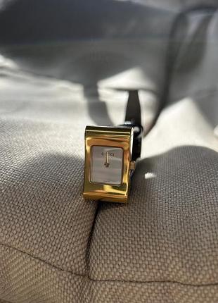 Годинники жіночі gucci 2300l вінтаж, коричневий шкіряний ремінець