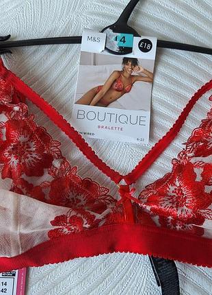 Бралетка з вишивкою фірми marks and spencer розмір 14 англійський