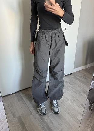 Штани парашути bershka, розмір xs
