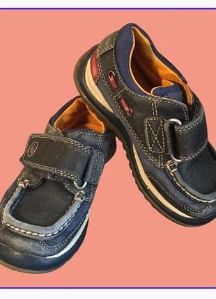 Туфлі шкіряні весняно-осінні clarks ,на ліпучках 15,2 см/3года/24-25 орієнтовно