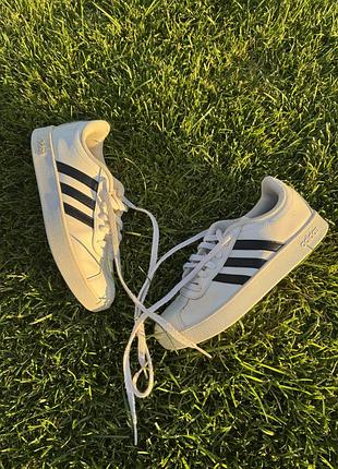 Кроссовки adidas 2