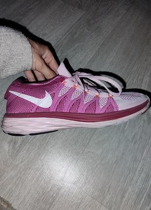 Кросівки жіночі nike рожеві, розмір 37, довжина устілки 23,5 см