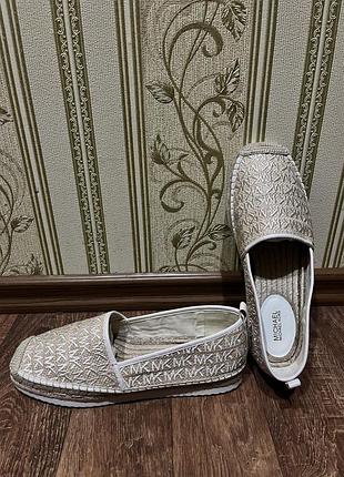 Лофери жіночі michael kors бежеві, розмір 38