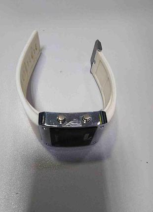Наручные часы б/у часы led 5