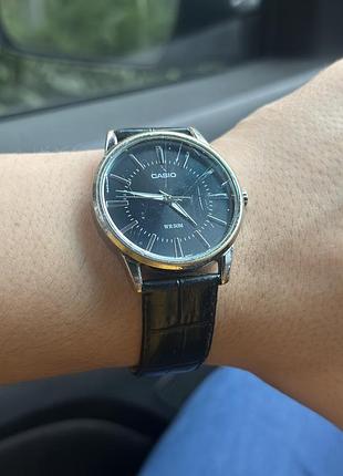 Продам часы casio mtp-1303
