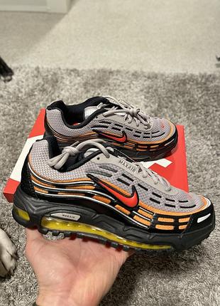 Кросівки чоловічі nike air max tl 2.5 сірі з помаранчевим