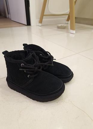 Уггі дитячі ugg neumel чорні 26 розмір 6