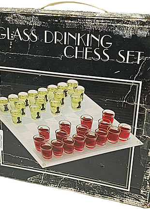 Настільна гра б/у glass chess drinking game