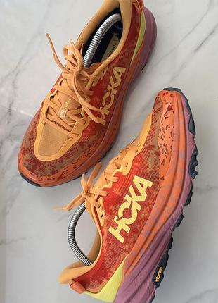 Кросівки hoka