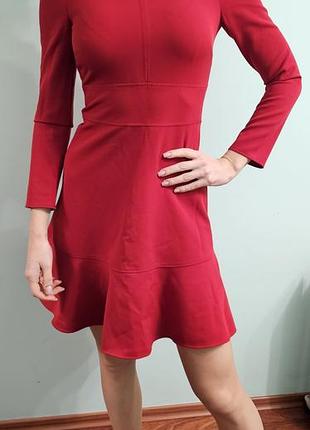 Шикарное платье zara woman в идеальном состоянии.
шикарное платье zara woman в идеальном состоянии.