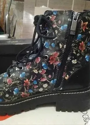 Ботинки мартинсы р 37 stradivarius страдивариус 3