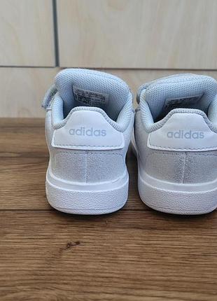 Кроссовки adidas 21 размер 4
