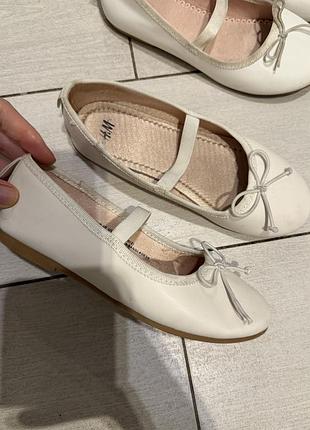 Туфлі для дівчинки h&m білі, кеди , конверси , сандалі 9