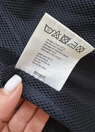 Красива вітровка lacoste 5