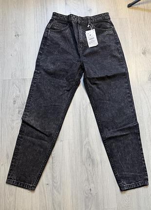 Джинси жіночі bershka мом чорні 36