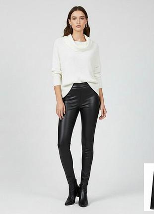 Женские леггинсы bershka s из экокожи, черные