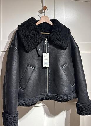 Zara s/m стильний oversize авіатор дублянка із великим хутряним коміром