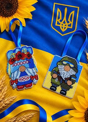Вышивка украинский гном патриотический сувенир