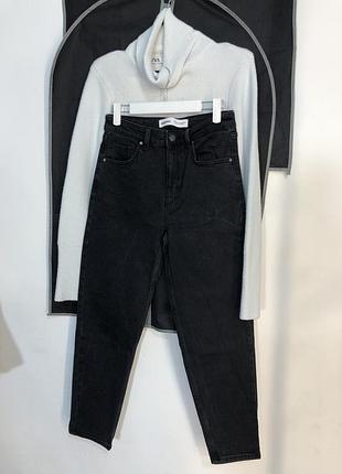 Чорні джинси мом bershka