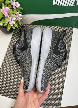 Оригінальні кросівки nike 6