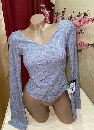 Лонгслив трикотажный с v-образным вырезом zara p.s