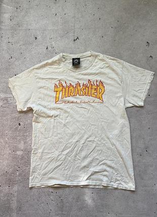 Біла чоловіча футболка  thrasher magazine