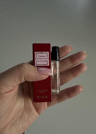 Парфумована вода cartier baiser vole 2 мл пробник новий