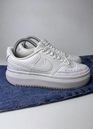 Стильні жіночі кросівки шкіряні nike court vision leather