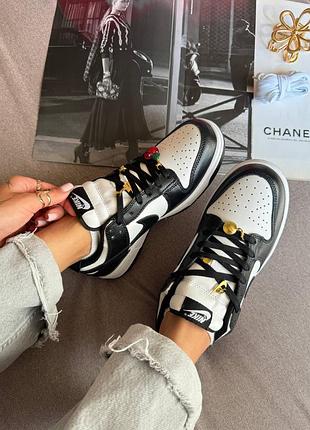Nike sb dunk low black white 4