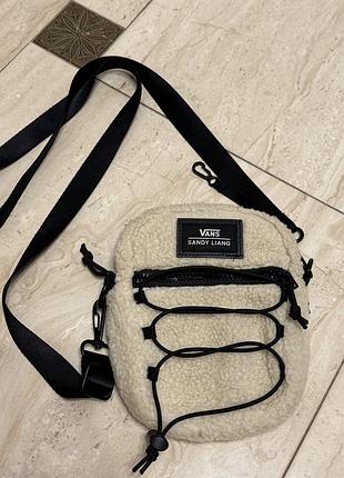 Сумка унісекс vans x sandy liang teddy/sherpa бежева