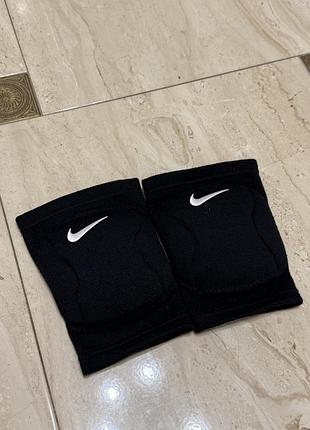 Наколінники nike dri-fit