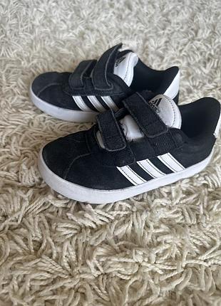 Дитячі замшеві кросівки adidas 27 розмір