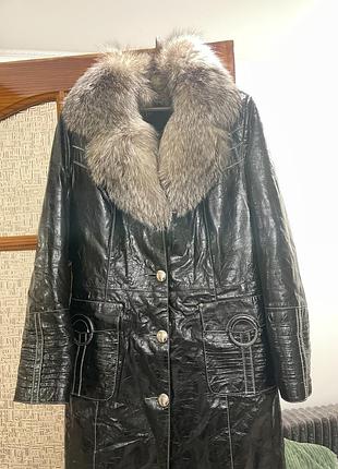 Продам стильну жіночу дублянку з натуральним хутром. дуже тепла, комфортна та чудово підходить для холодної пори року. ✨ натуральне хутро ✨