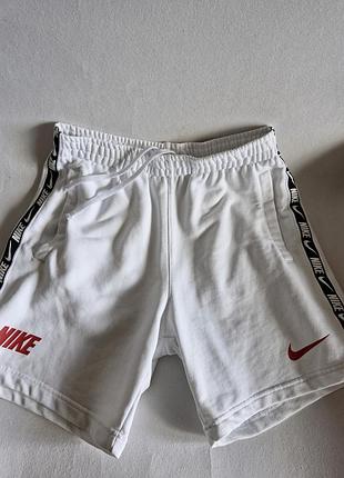 Шорти чоловічі nike білі