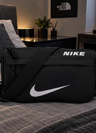 Сумка-месенджер унісекс nike чорна