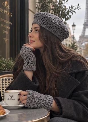 Soft grey— берет і мітенки ручної роботи.