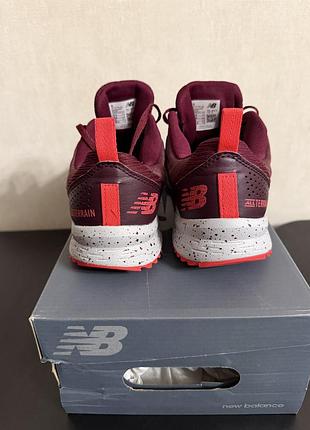 Легкі new balance 4