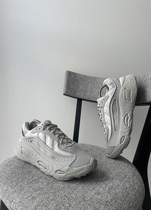 Сірі чоловічі кросівки кеди взуття adidas oznova