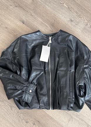 Zara бомбер шкіряна