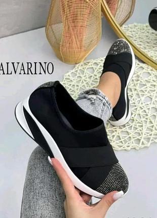 Кросівки жіночі alvarino чорні зі стразами