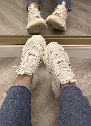 Стильні кросівки steve madden