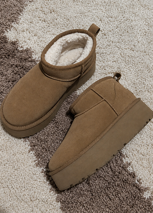 Ugg оригинал! трендовые угги на платформе модель classic ultra mini platform (chestnut) 2