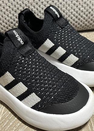 Оригінальні кросівки adidas 25,5 розмір 15 см  кросівки-сліпони adidas bubblecomfy