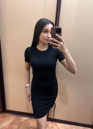 Жіноча коротка сукня zara чорна трикотажна