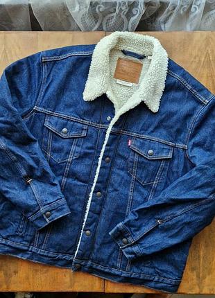 Джинсовая куртка на меху -шерпа (levis premium) размер xl-2xl ( индиго )