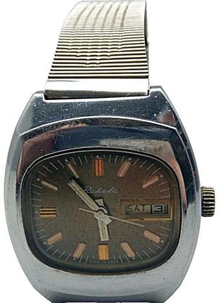 Наручные часы б/у часы raketa 19 камней ссср